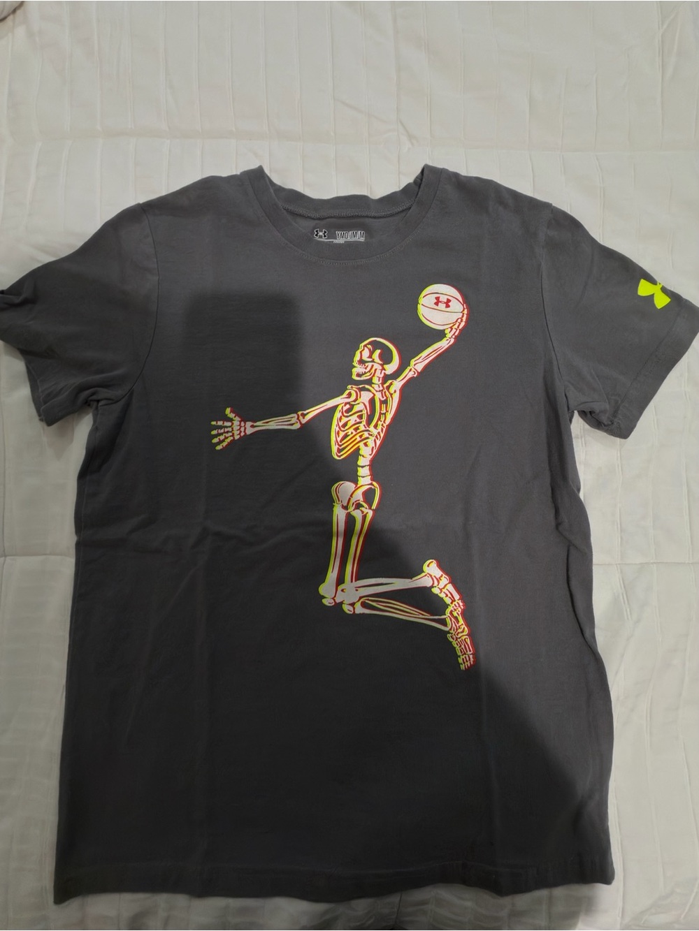 Boys under armour tee